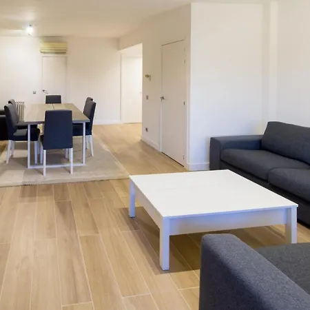 Sistach Apartment *