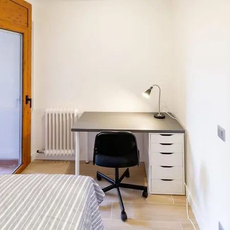 Apartament Sistach *